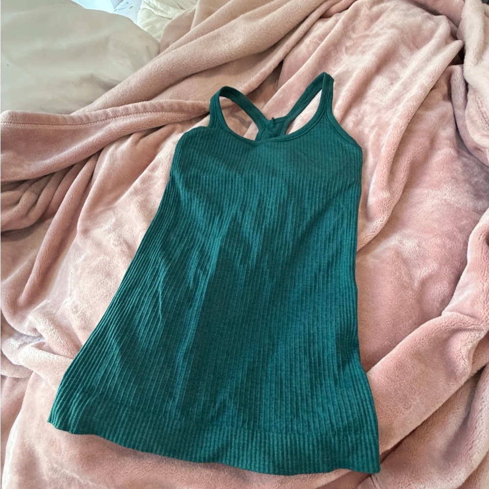 Lululemon Ebb to street tank